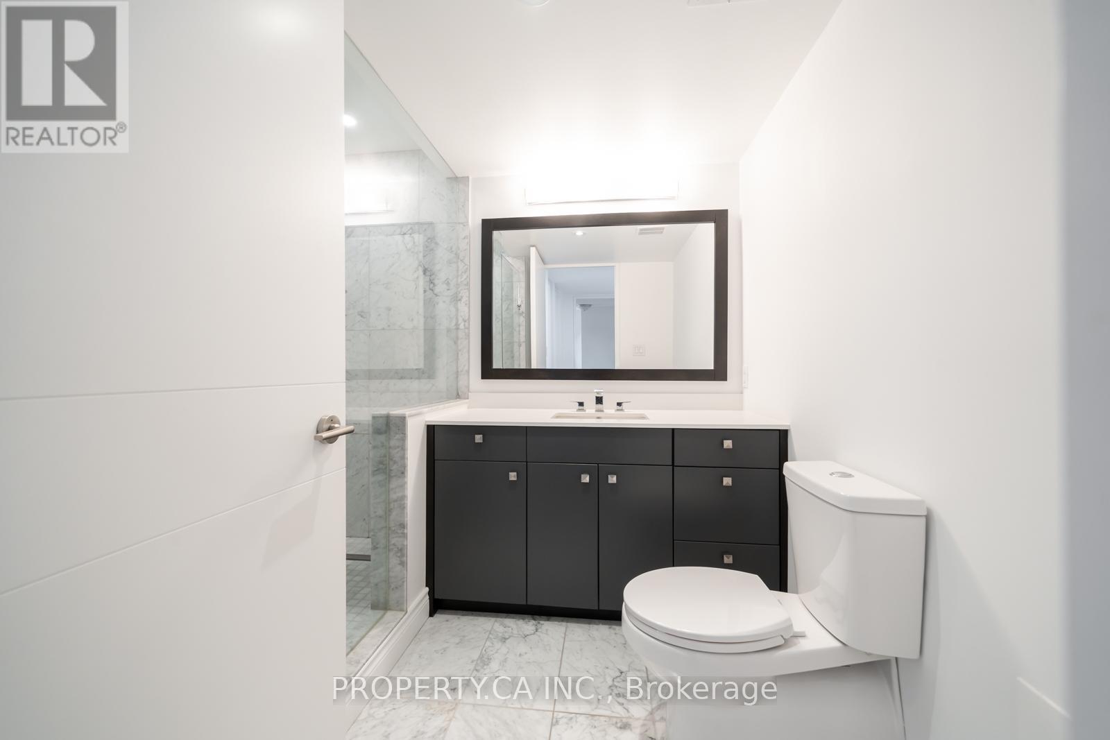 2804 - 33 Harbour Square, Toronto, Ontario  M5J 2G2 - Photo 18 - C12776062