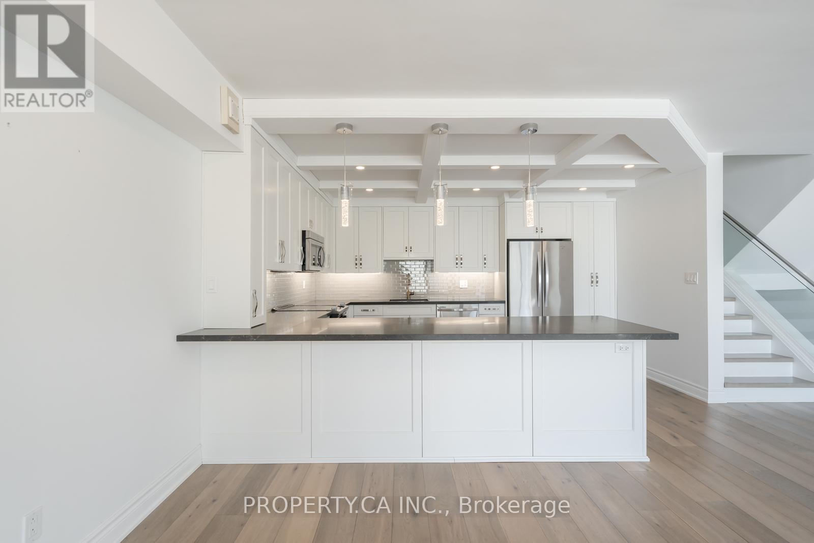 2804 - 33 Harbour Square, Toronto, Ontario  M5J 2G2 - Photo 6 - C12776062