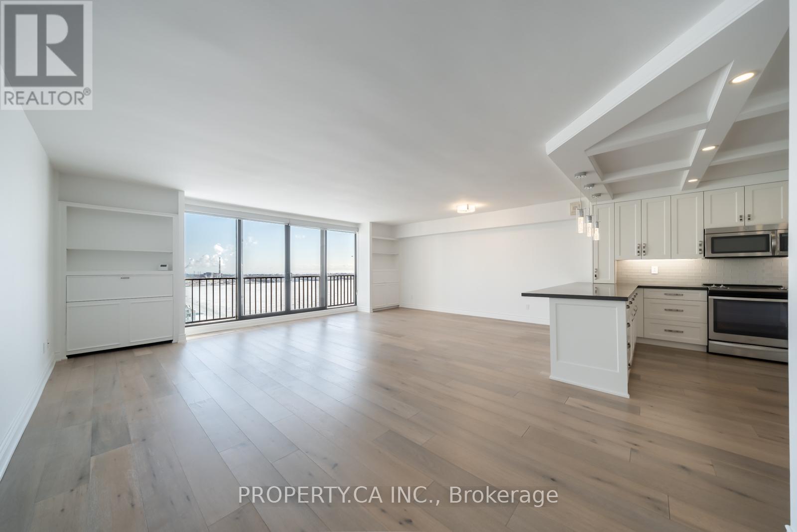 2804 - 33 Harbour Square, Toronto, Ontario  M5J 2G2 - Photo 8 - C12776062