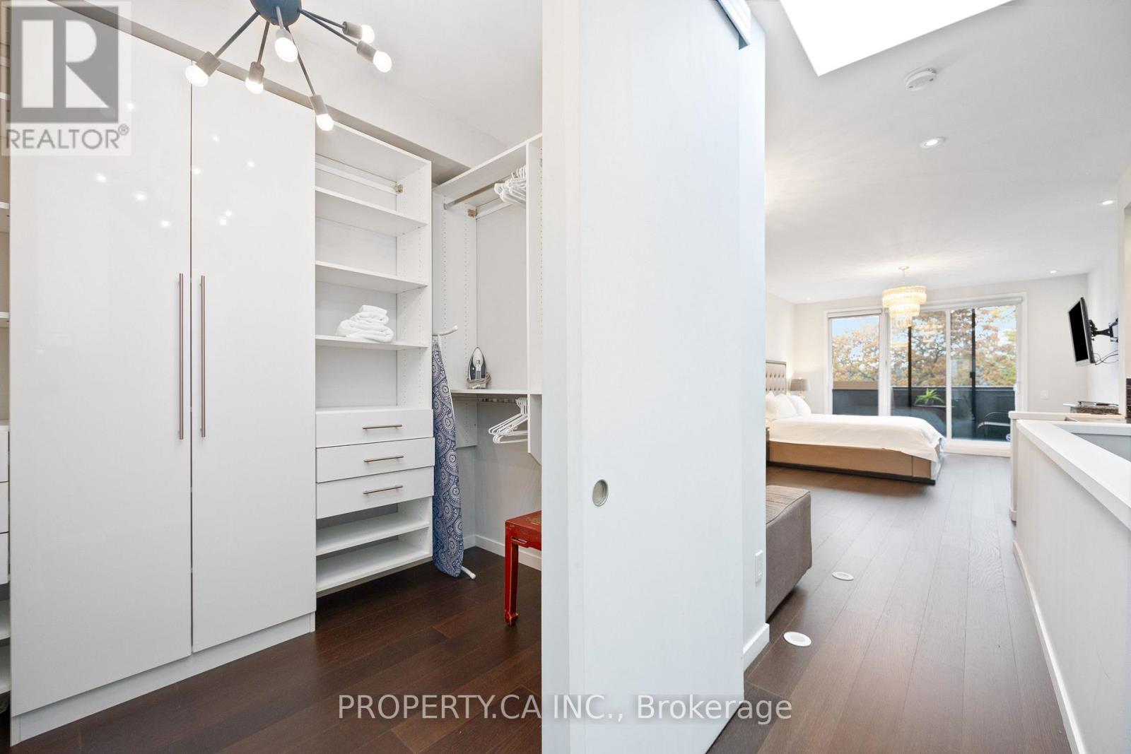 265 Roxton Road, Toronto, Ontario  M6G 3R1 - Photo 21 - C12776090