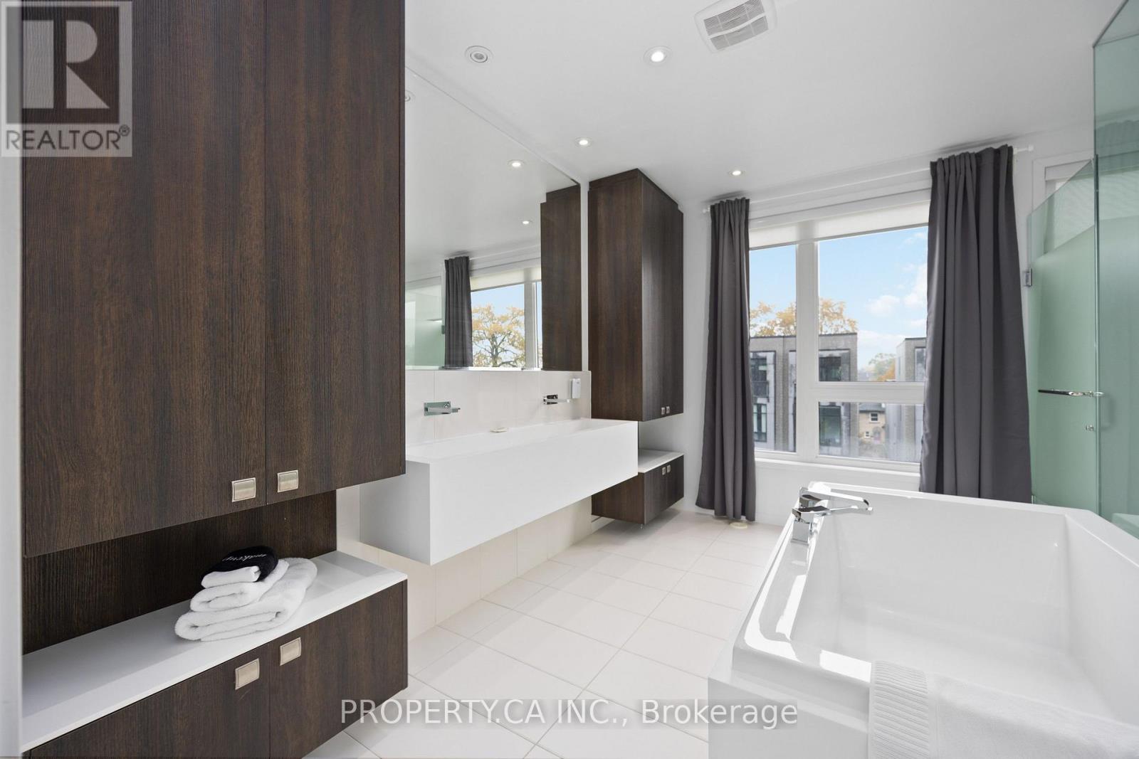 265 Roxton Road, Toronto, Ontario  M6G 3R1 - Photo 25 - C12776090