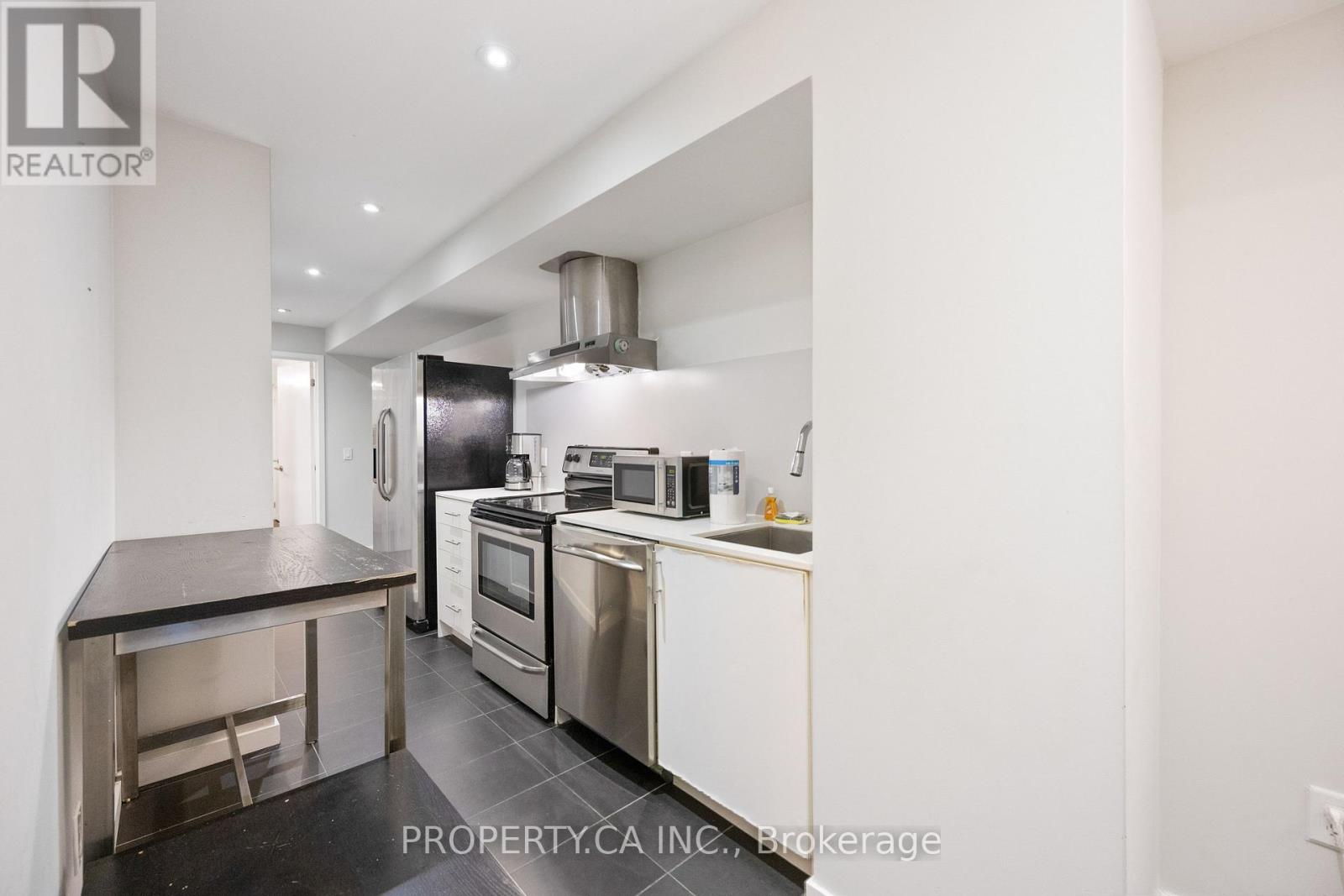 265 Roxton Road, Toronto, Ontario  M6G 3R1 - Photo 30 - C12776090