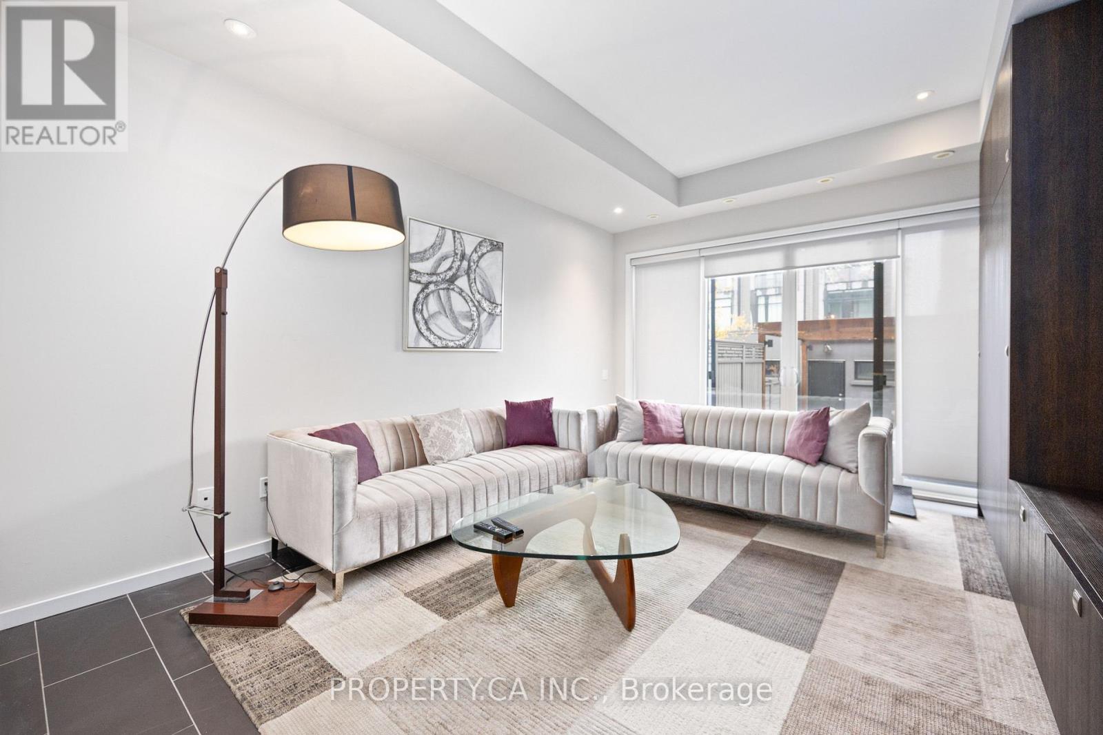 265 Roxton Road, Toronto, Ontario  M6G 3R1 - Photo 9 - C12776090