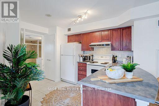 819 - 600 Queens Quay W, Toronto, Ontario  M5V 3M3 - Photo 7 - C12776102