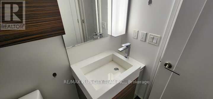 1313 - 88 Scott Street, Toronto, Ontario  M5E 0A9 - Photo 6 - C12776108