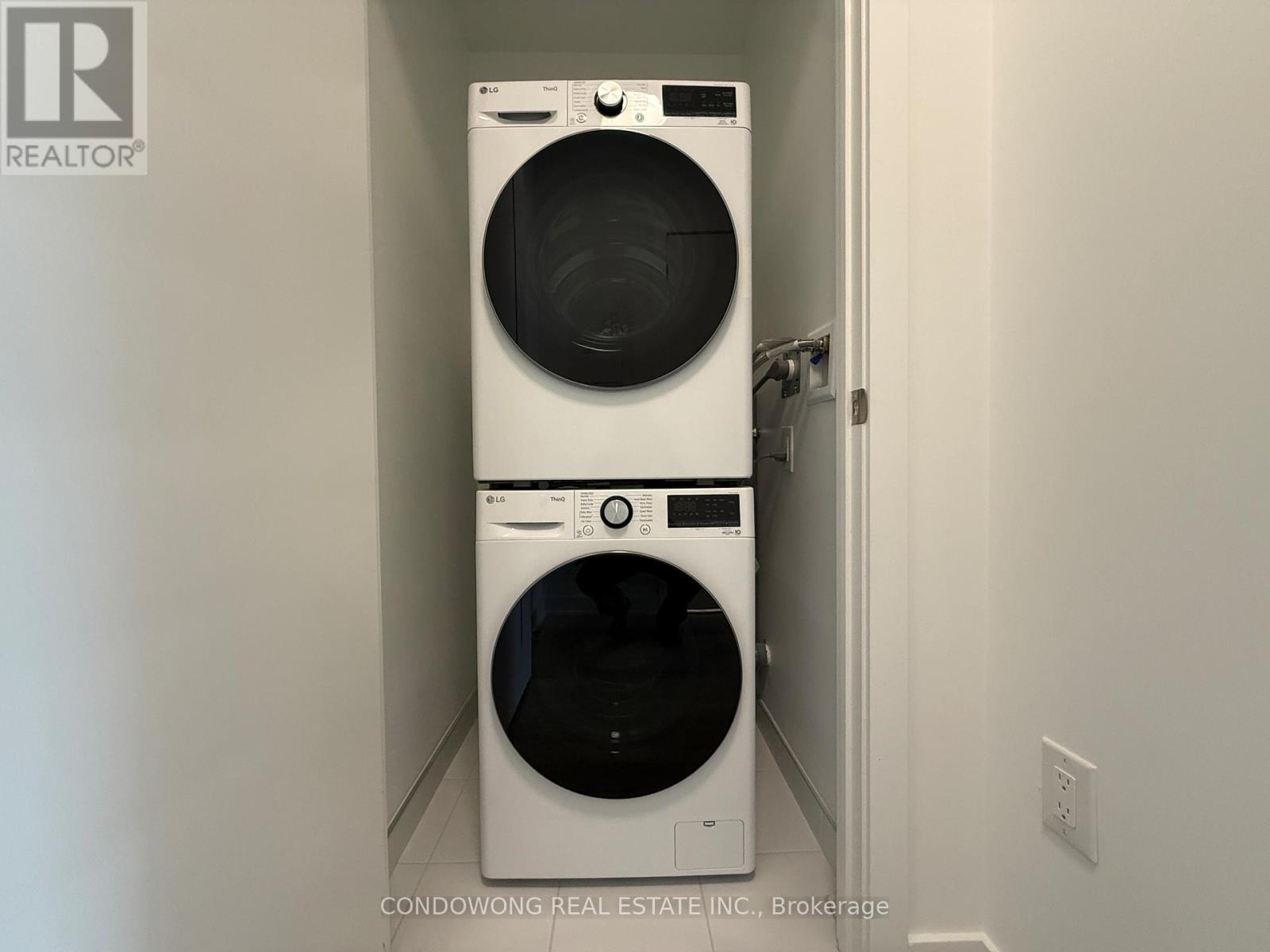 534 - 30 Dreamers Way, Toronto, Ontario  M5A 0Y7 - Photo 4 - C12776192