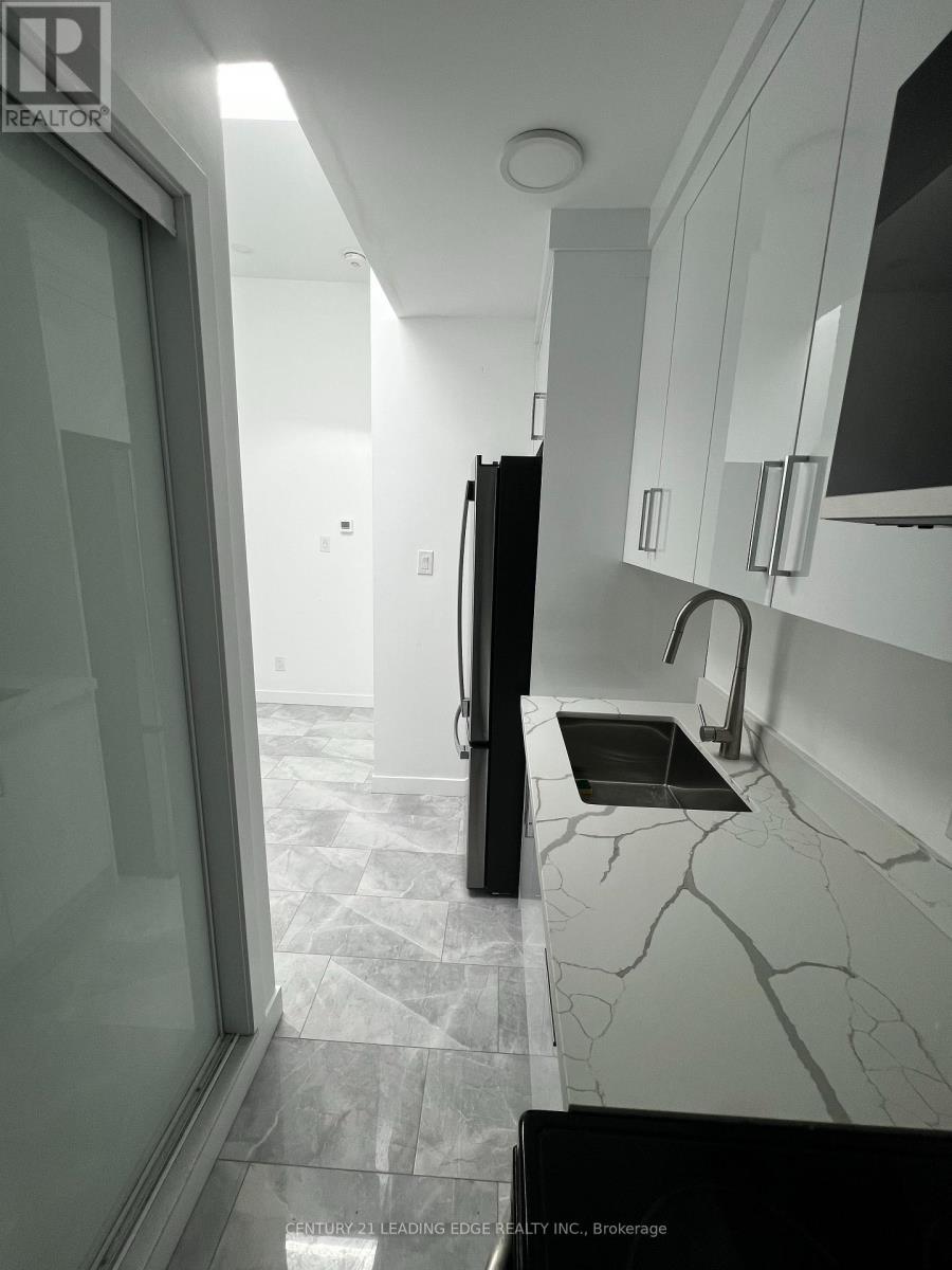 Unit B - 1375 Bathurst Street, Toronto, Ontario  M5R 3H8 - Photo 5 - C12776238