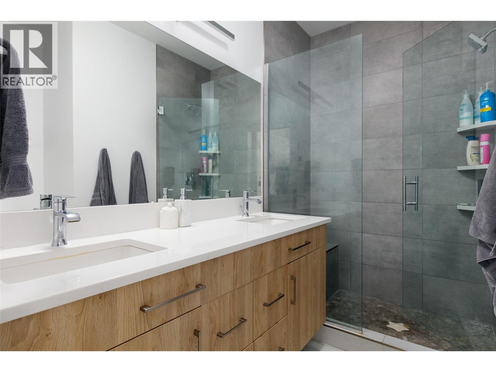 865 Patterson Avenue Kelowna Photo 12