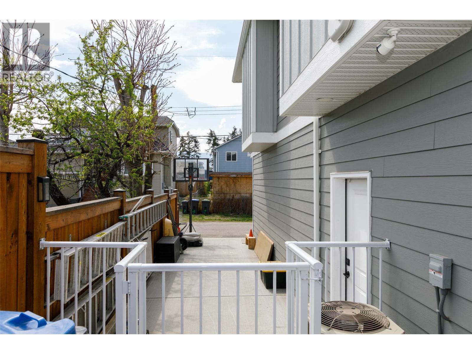 865 Patterson Avenue Kelowna Photo 19