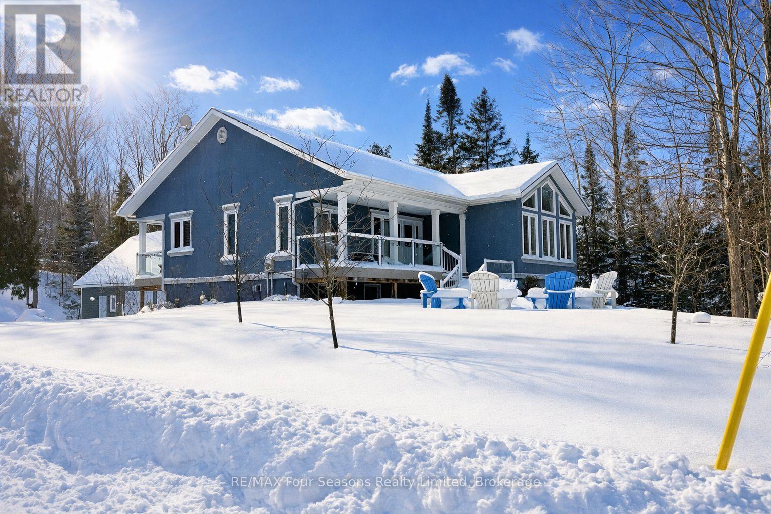 37 Silver Lake Crescent, South Bruce Peninsula, Ontario  N0H 2G0 - Photo 2 - X12494692