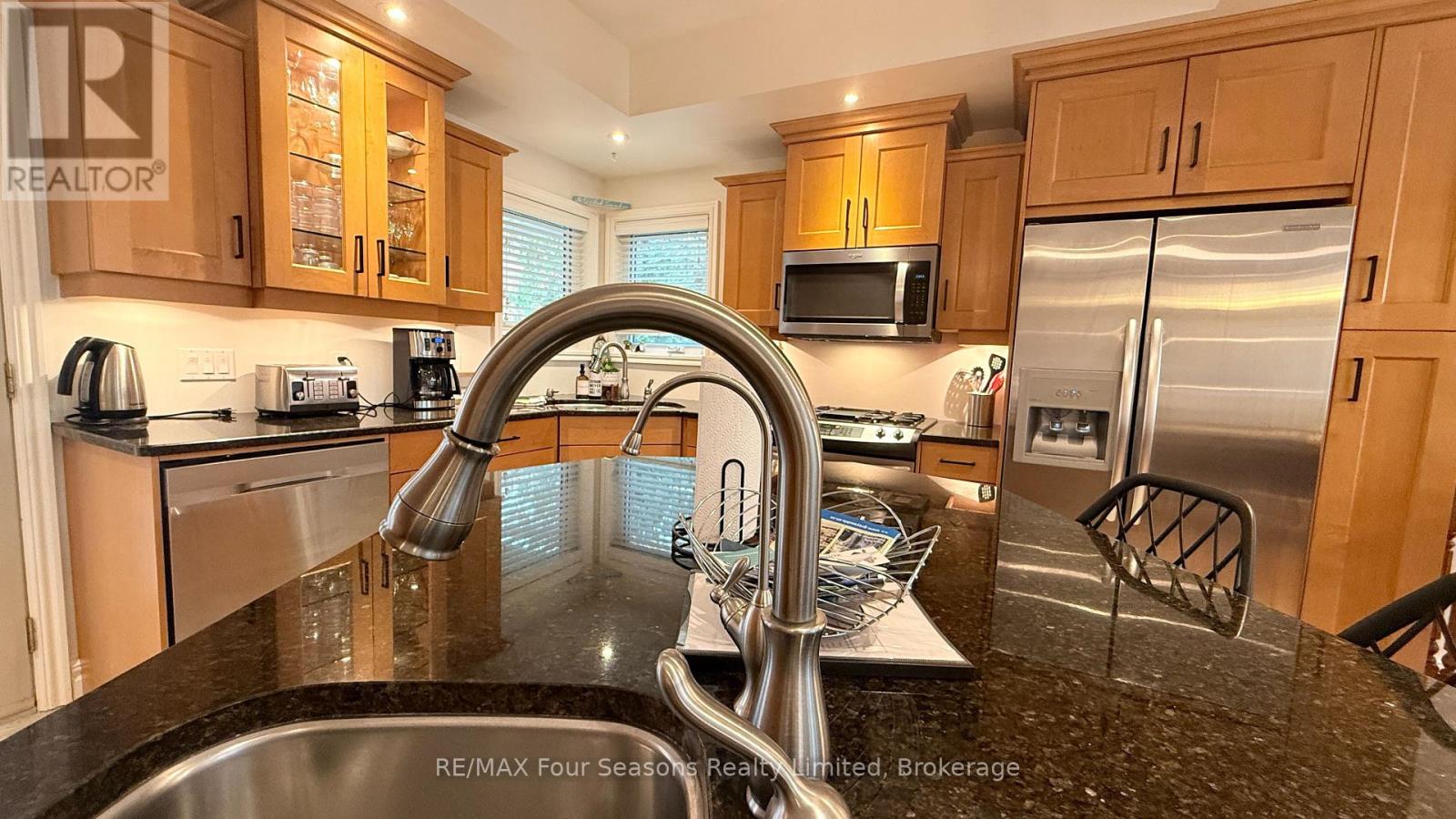 37 Silver Lake Crescent, South Bruce Peninsula, Ontario  N0H 2G0 - Photo 12 - X12494692