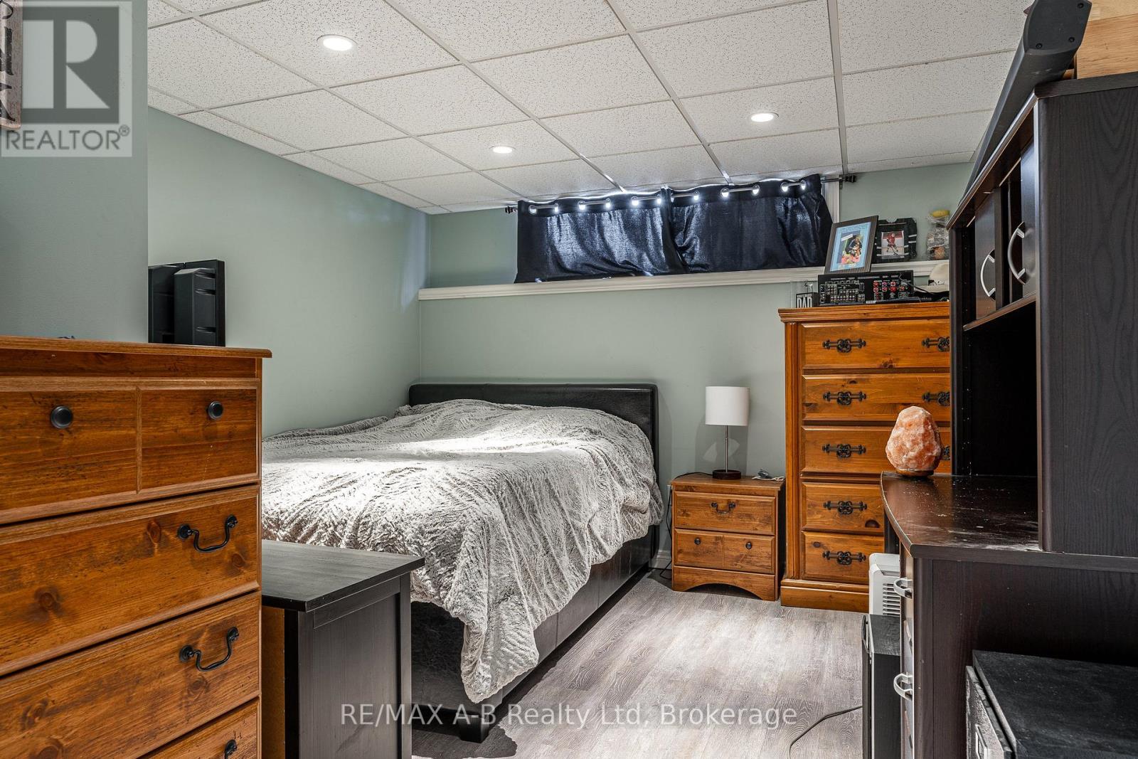 35 Maxwell Street, St. Marys, Ontario  N4X 1B3 - Photo 24 - X12775074