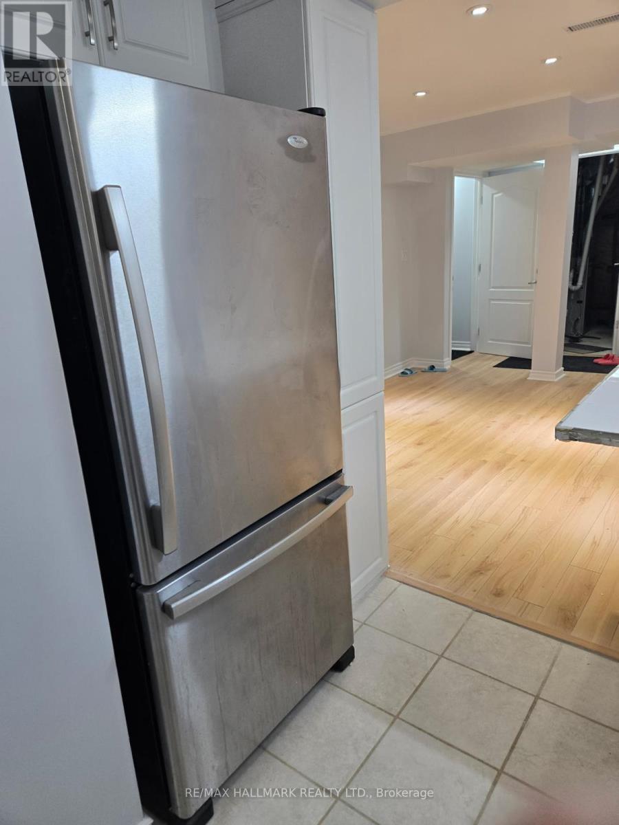 2 LADY LORETTA LANE, Vaughan, Ontario