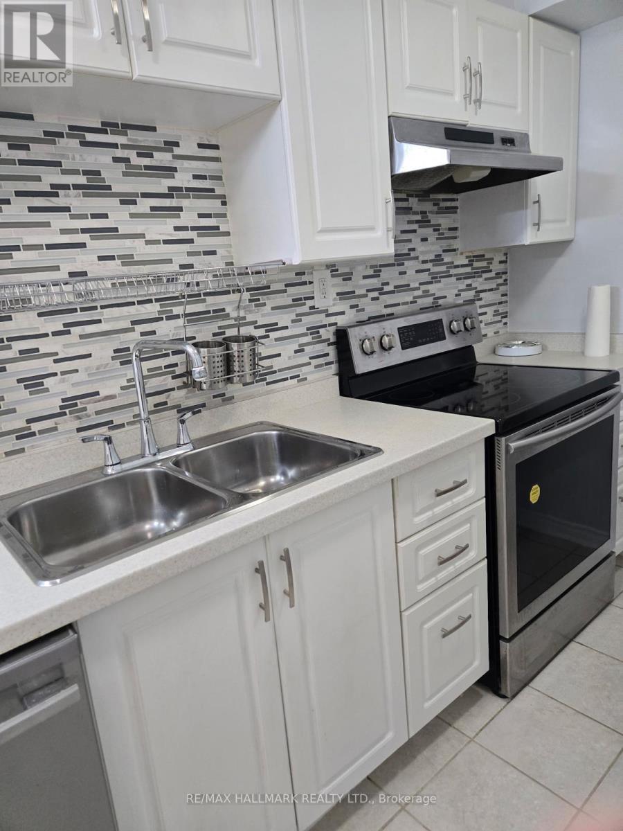 2 Lady Loretta Lane, Vaughan, Ontario  L6A 4G3 - Photo 2 - N12776168