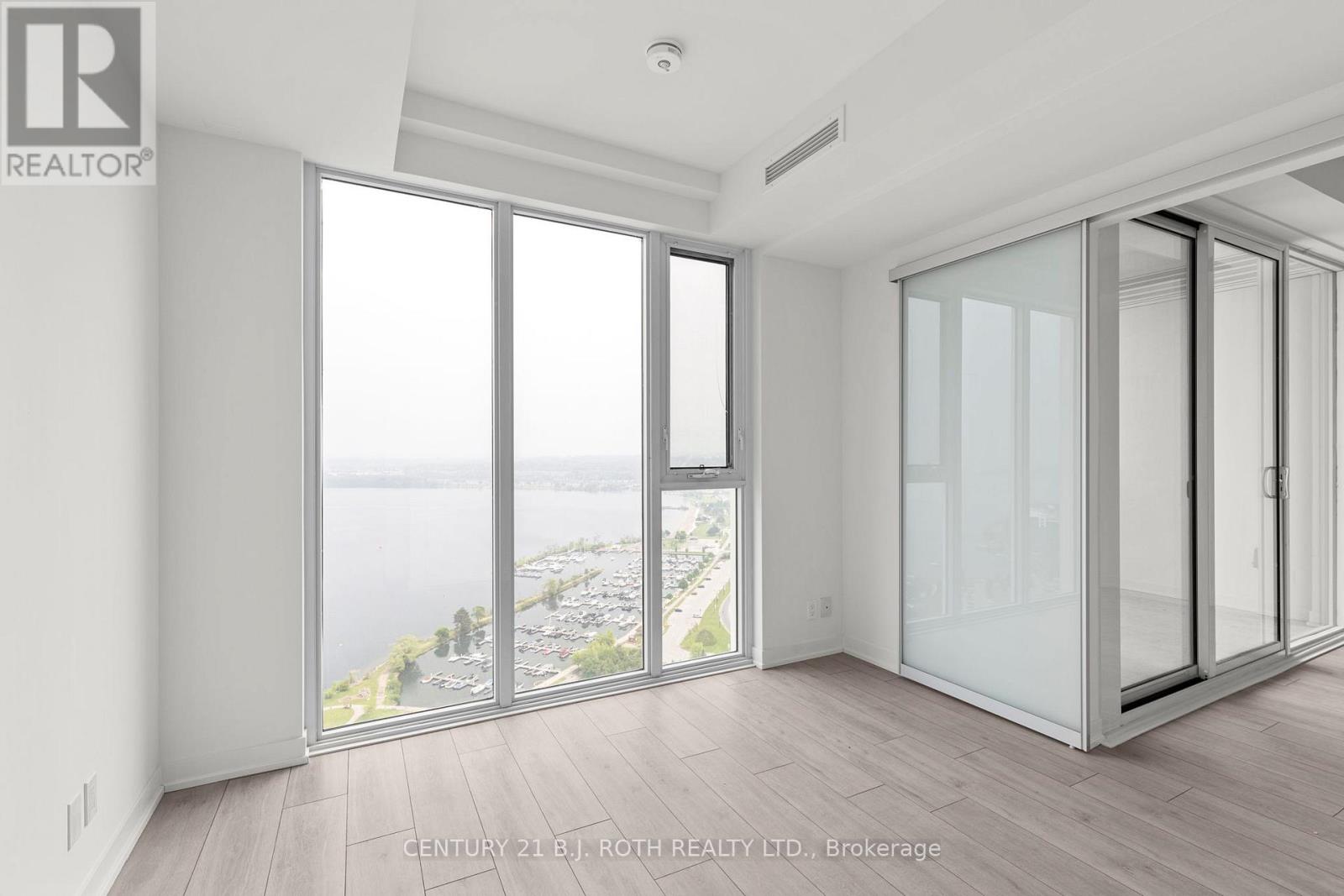 2908 - 39 Mary Street, Barrie, Ontario  L4N 1S9 - Photo 13 - S12776058