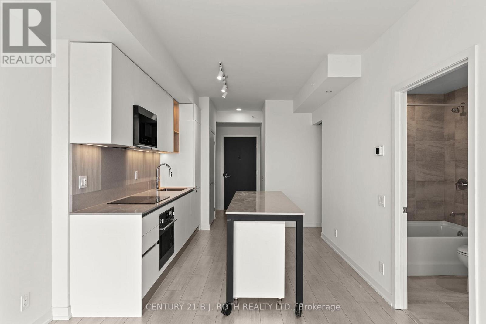 2908 - 39 Mary Street, Barrie, Ontario  L4N 1S9 - Photo 3 - S12776058