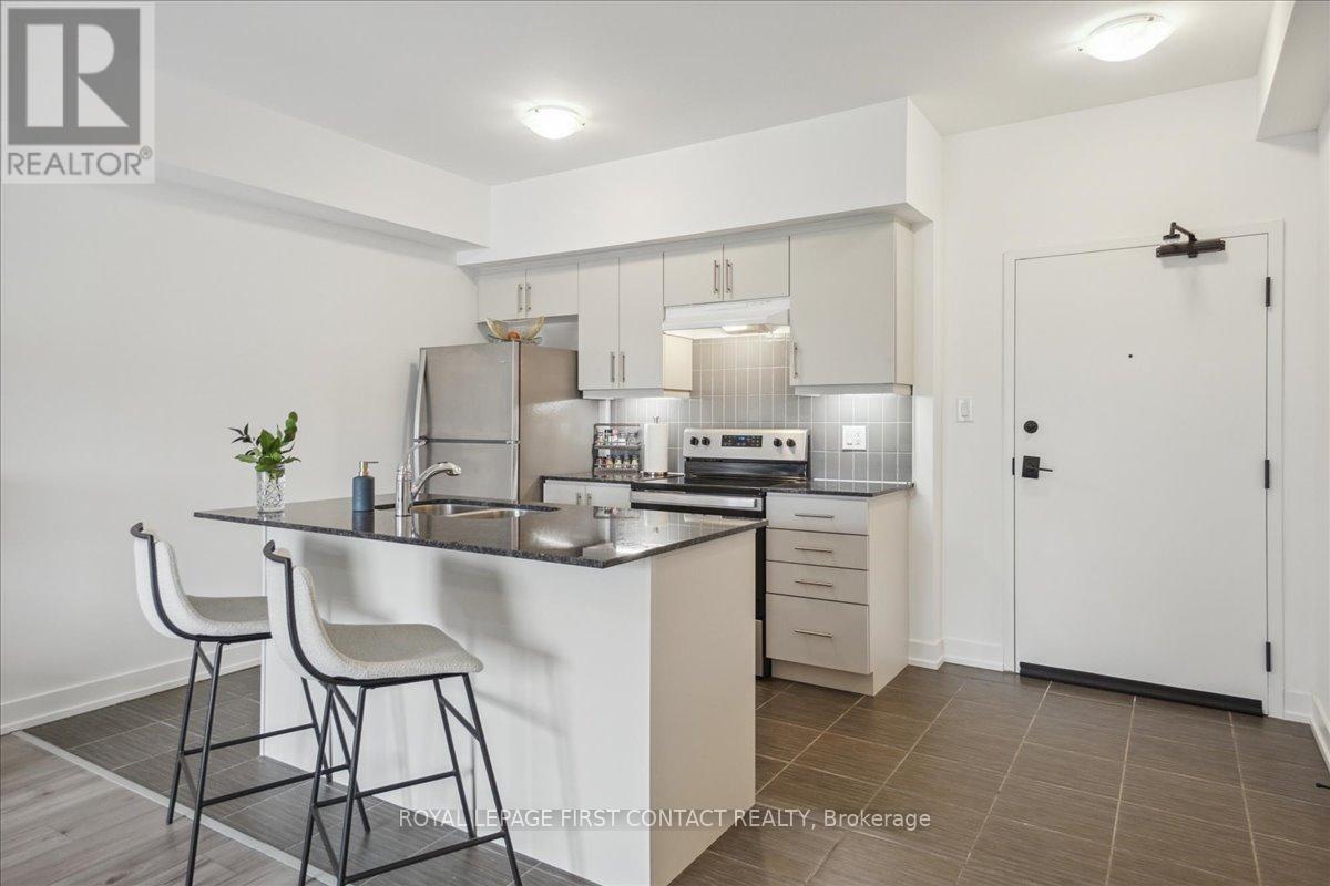 213 - 4 Spice Way, Barrie, Ontario  L9J 0M2 - Photo 17 - S12776220