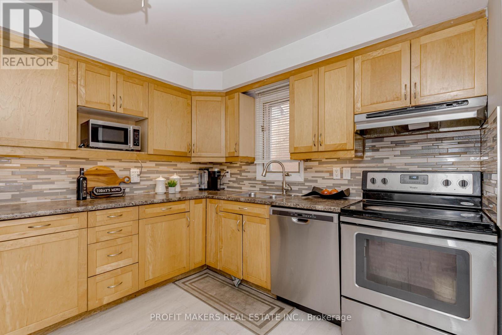 35 Letty Avenue, Brampton, Ontario  L6Y 4T3 - Photo 6 - W12726854