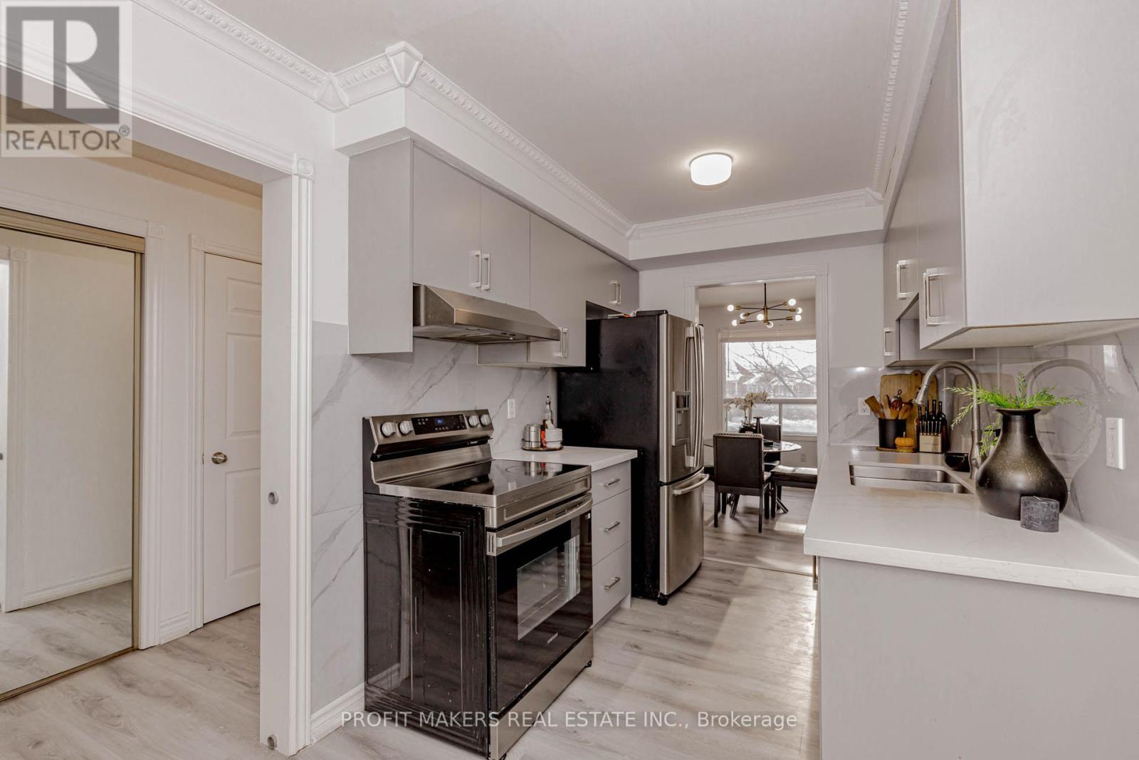 68 Cutters Crescent, Brampton, Ontario  L6Y 4J9 - Photo 9 - W12738284