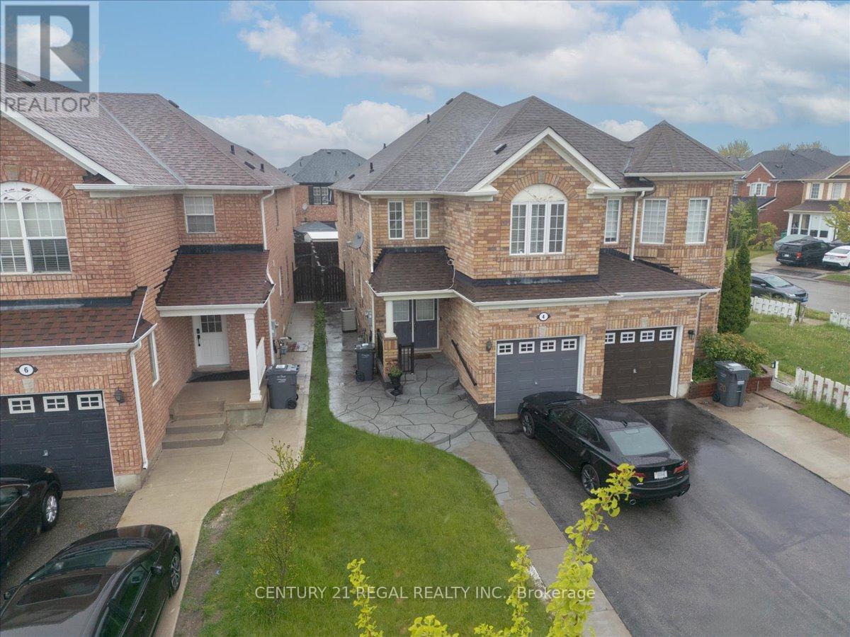 4 Parisian Road, Brampton, Ontario  L6P 2S8 - Photo 2 - W12776074