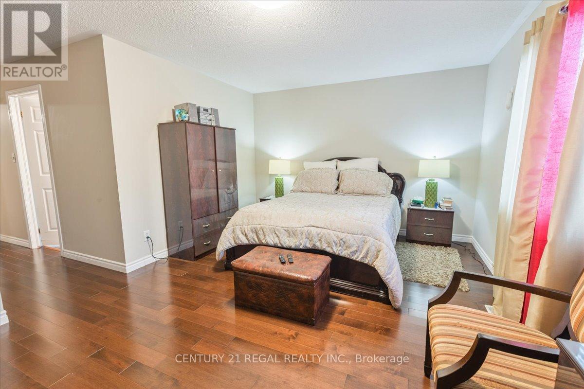 4 Parisian Road, Brampton, Ontario  L6P 2S8 - Photo 22 - W12776074