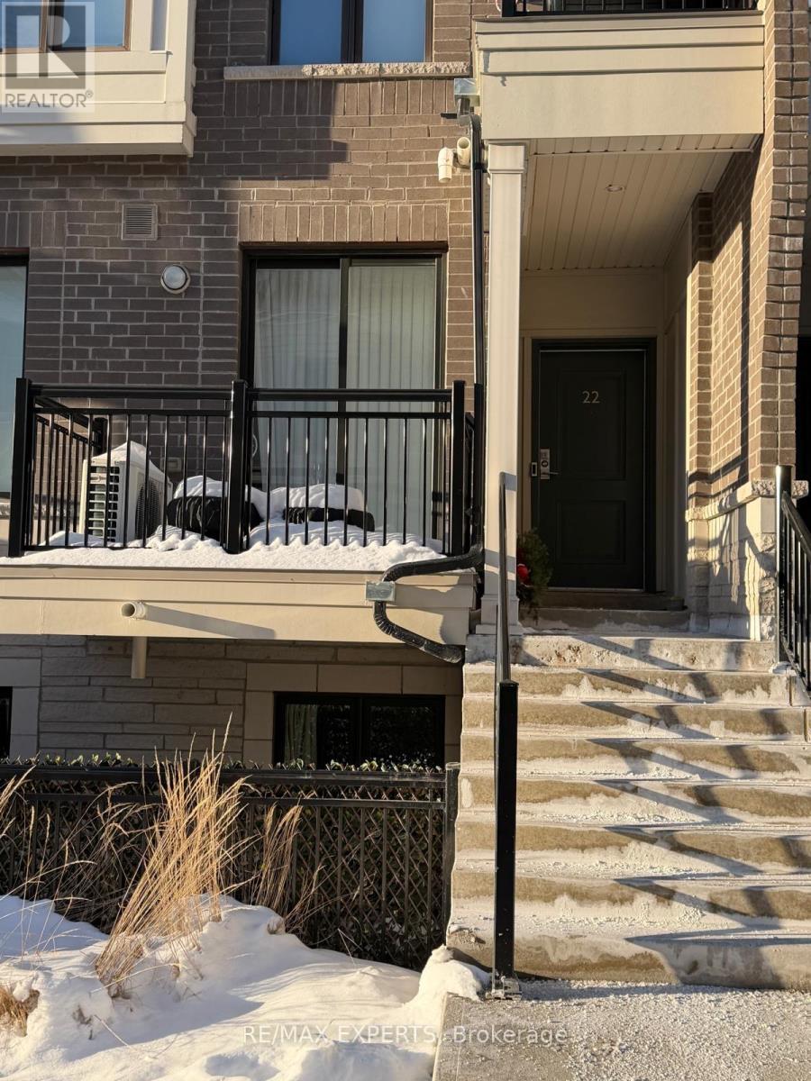 23 - 130 Long Branch Avenue, Toronto, Ontario  M8W 1N6 - Photo 4 - W12776126