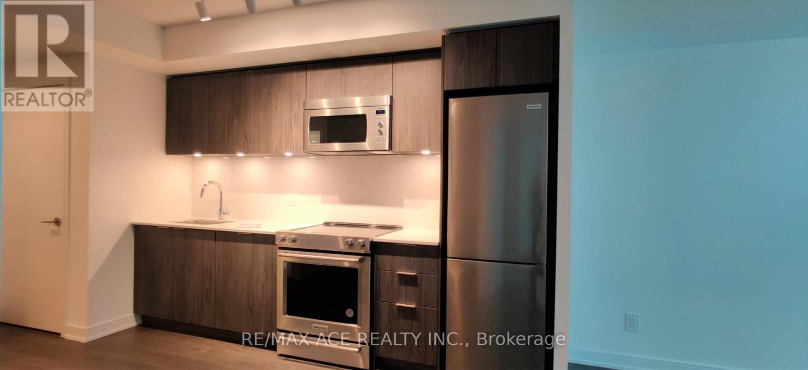 6 - 30 Samuel Wood Way, Toronto, Ontario  M9B 0C9 - Photo 6 - W12776148