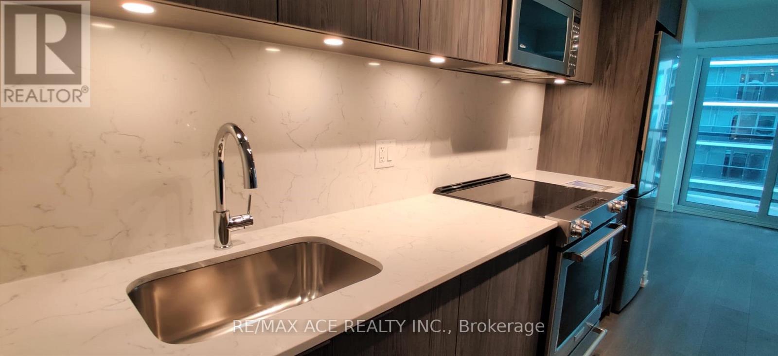 6 - 30 Samuel Wood Way, Toronto, Ontario  M9B 0C9 - Photo 7 - W12776148