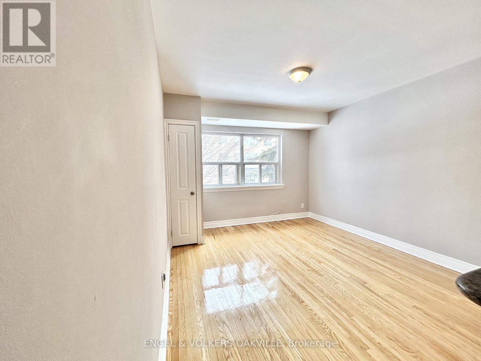 10 - 90 Twenty Fifth Street, Toronto, Ontario  M8V 3P9 - Photo 3 - W12776152