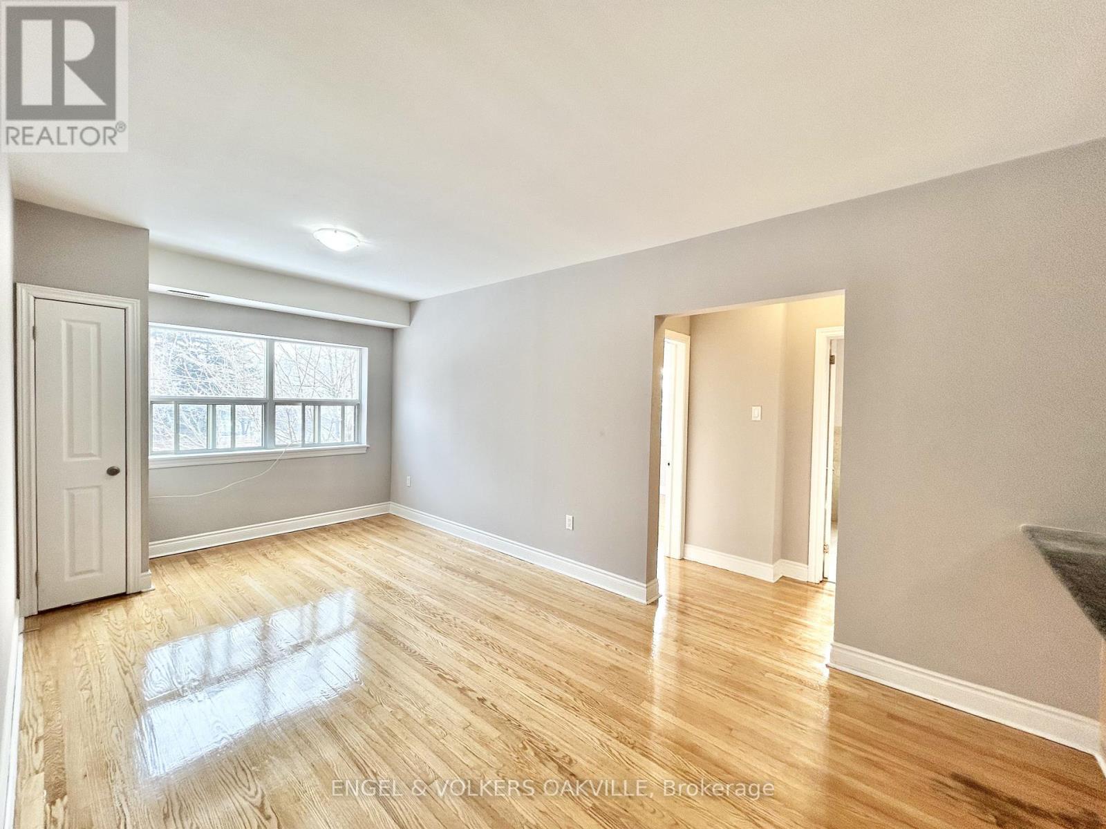 8 - 100 Twenty Fifth Street, Toronto, Ontario  M8V 3P9 - Photo 2 - W12776154