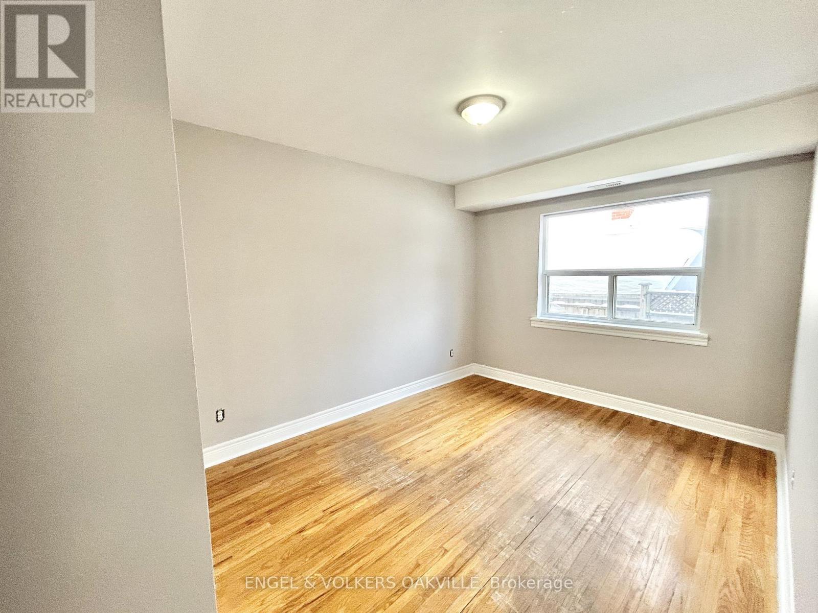 206 - 15 Thirty Third Street, Toronto, Ontario  M8W 3G7 - Photo 5 - W12776156