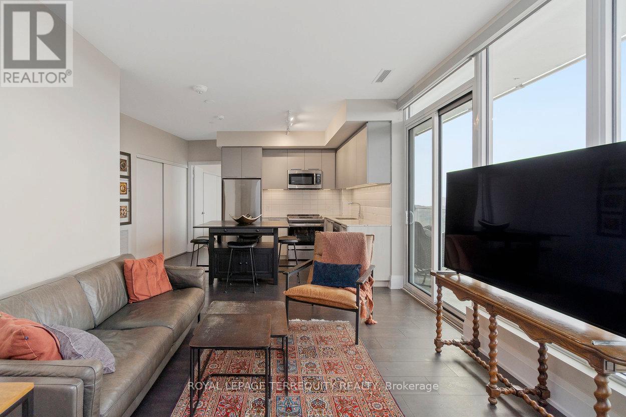 1901 - 20 Brin Drive, Toronto, Ontario  M8X 0B2 - Photo 2 - W12776208