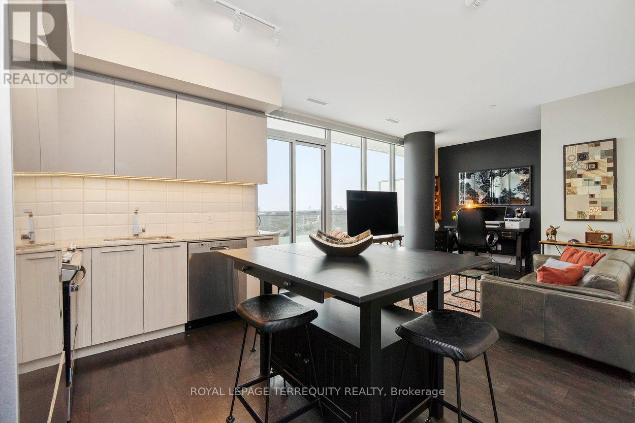 1901 - 20 Brin Drive, Toronto, Ontario  M8X 0B2 - Photo 4 - W12776208