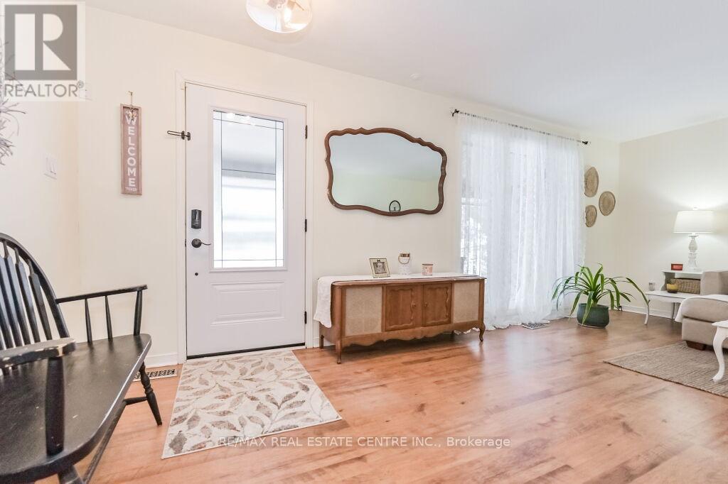 18 Townline, Orangeville, Ontario  L9W 3H3 - Photo 4 - W12776260