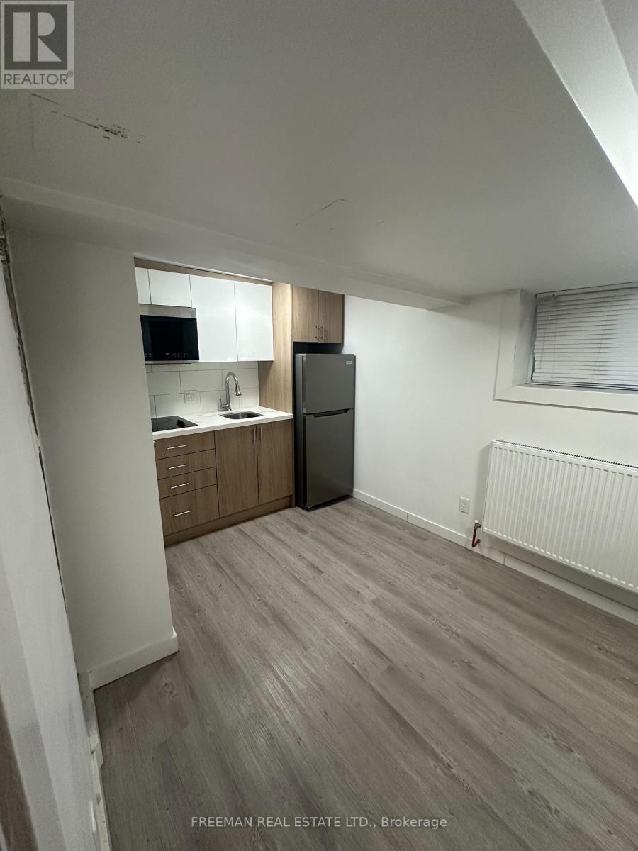 B01 - 15 Thorburn Avenue, Toronto, Ontario  M6K 1C4 - Photo 10 - W12776262