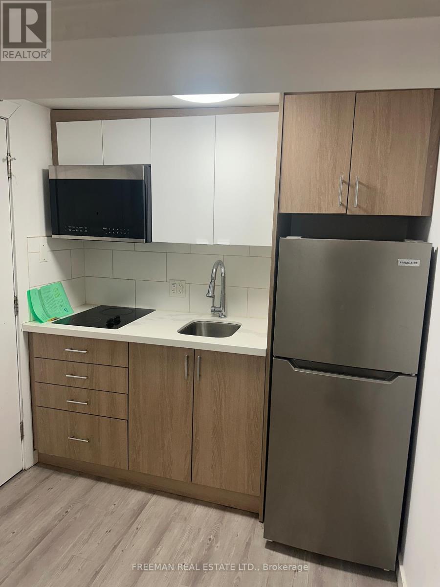 B01 - 15 Thorburn Avenue, Toronto, Ontario  M6K 1C4 - Photo 2 - W12776262