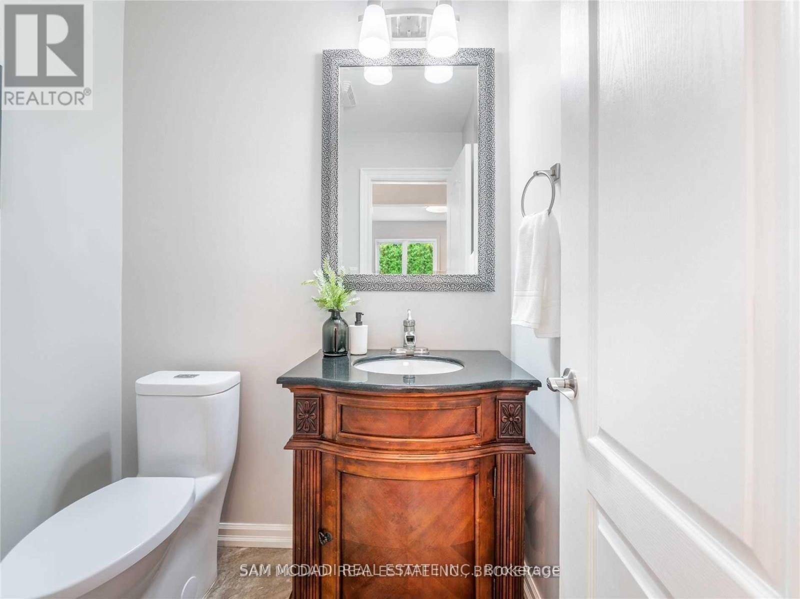 2212 Florian (Upper) Road, Mississauga, Ontario  L5A 2M4 - Photo 18 - W12776272