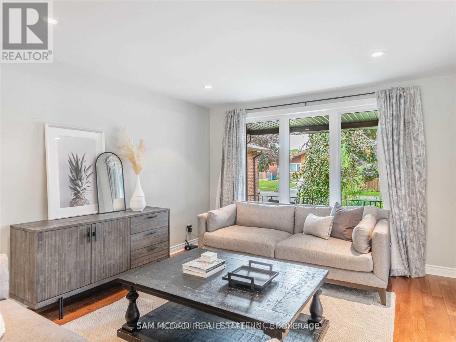 2212 Florian (Upper) Road, Mississauga, Ontario  L5A 2M4 - Photo 5 - W12776272