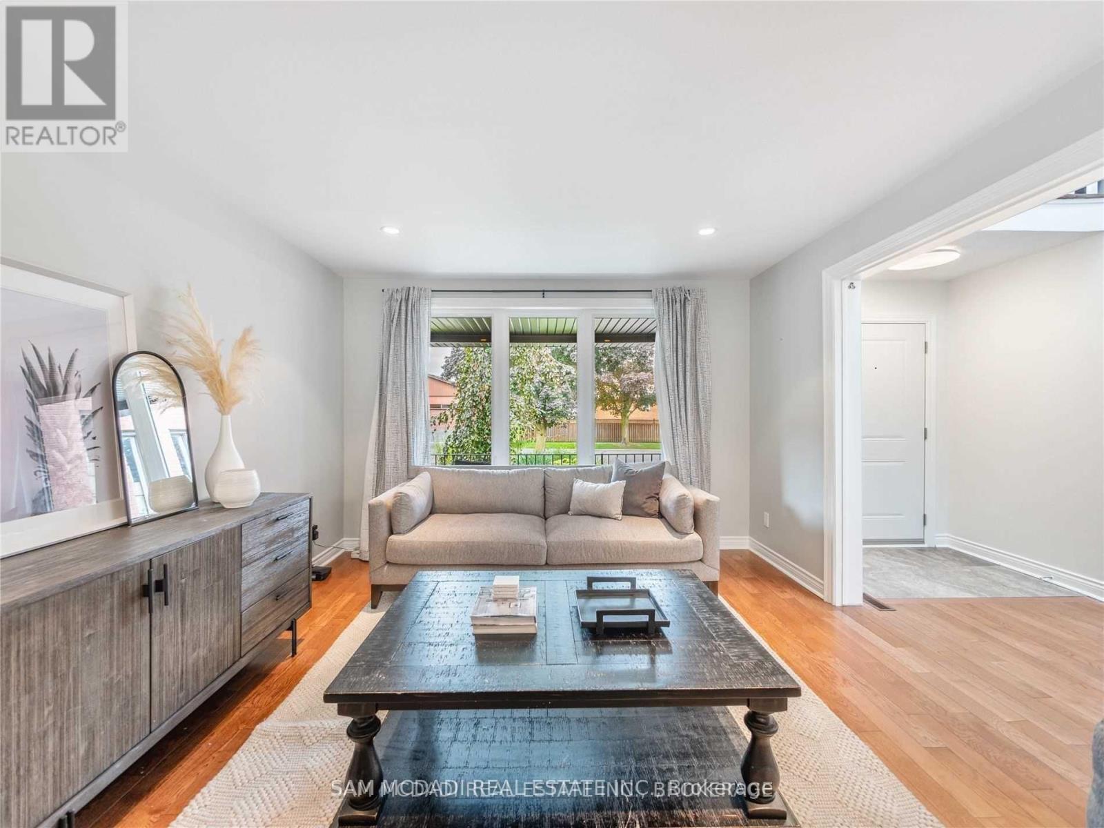 2212 Florian (Upper) Road, Mississauga, Ontario  L5A 2M4 - Photo 6 - W12776272