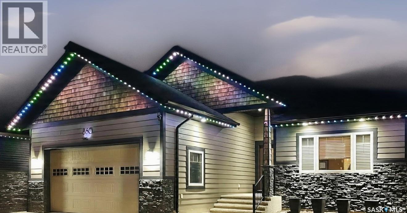 860 Colonel Otter Drive, Swift Current, Saskatchewan  S9H 4W9 - Photo 2 - SK028168