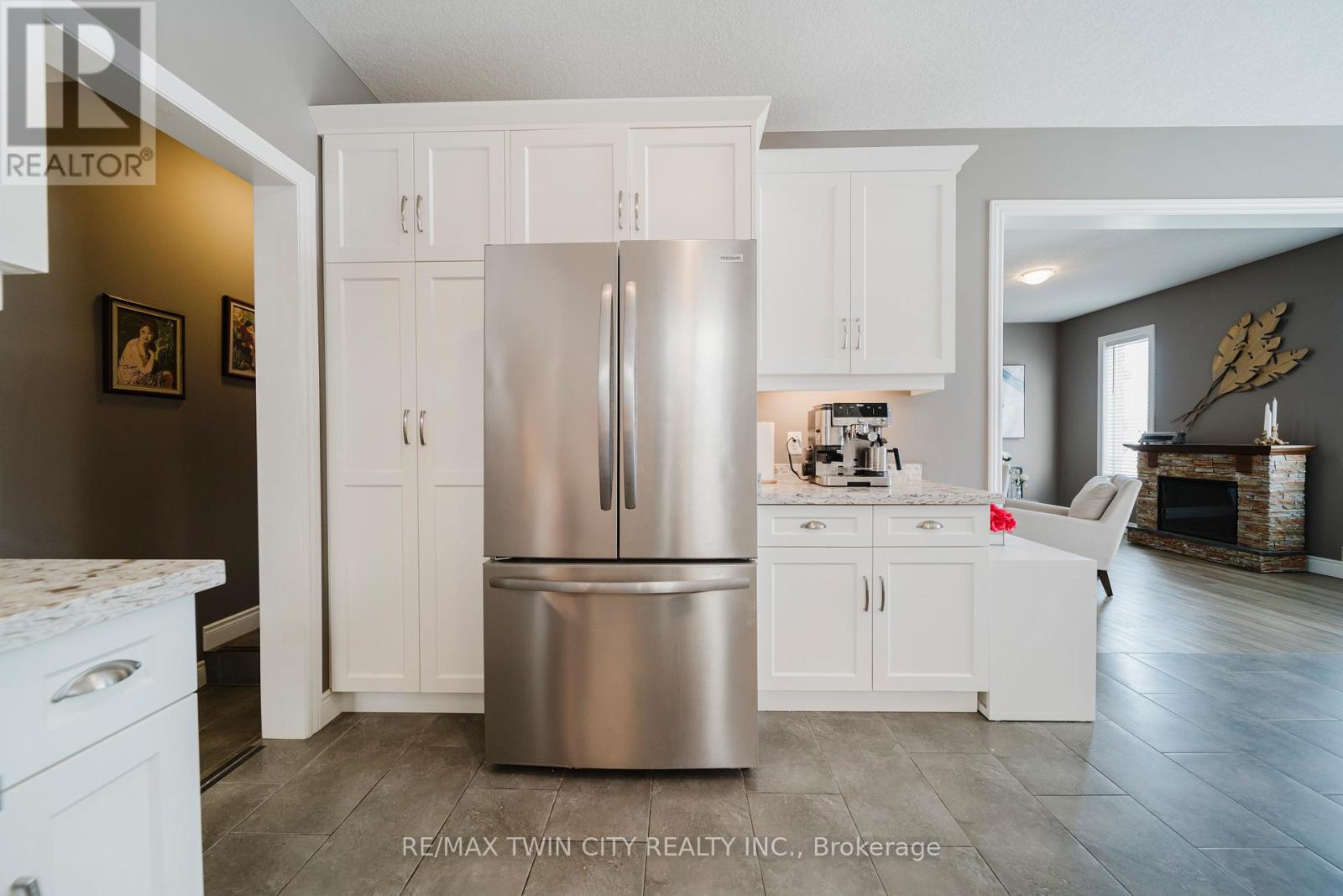 209 Ladyslipper Drive, Waterloo, Ontario  N2V 0C3 - Photo 14 - X12776028