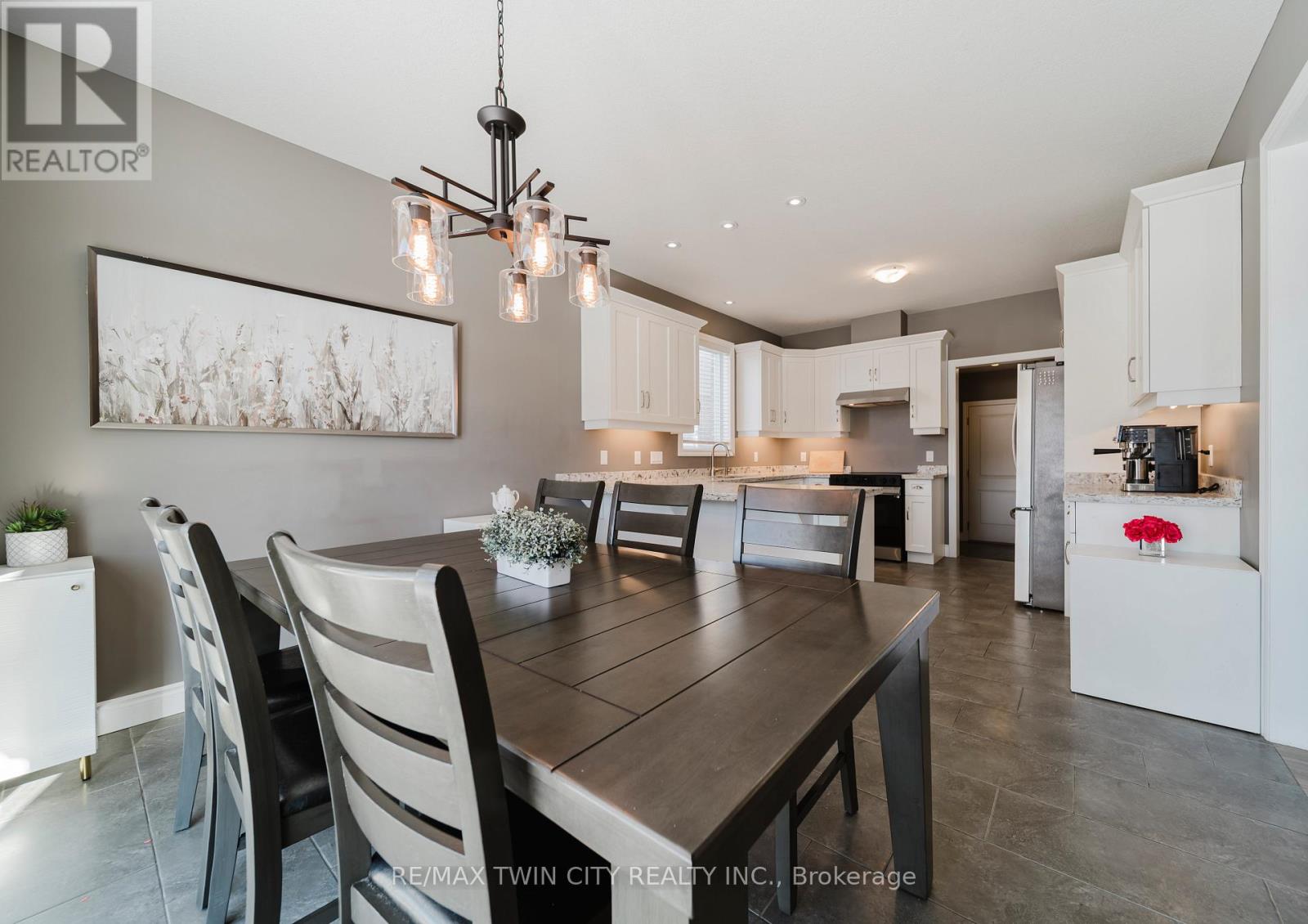 209 Ladyslipper Drive, Waterloo, Ontario  N2V 0C3 - Photo 18 - X12776028