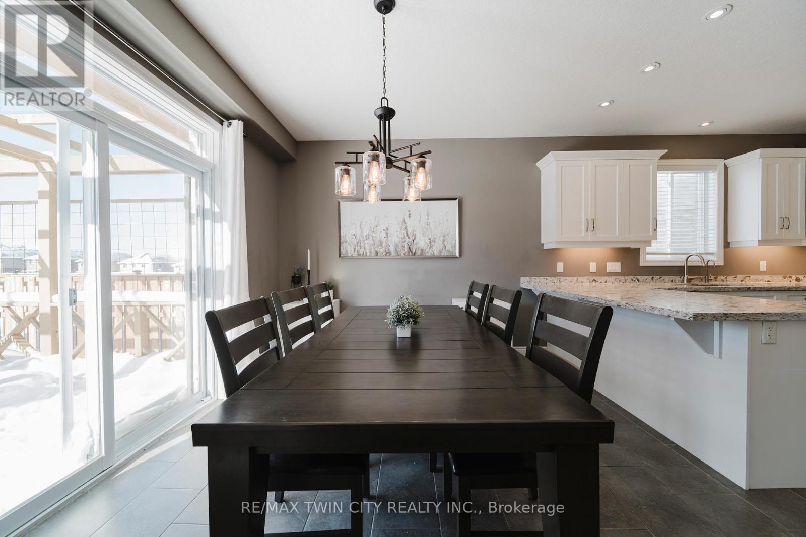 209 Ladyslipper Drive, Waterloo, Ontario  N2V 0C3 - Photo 19 - X12776028