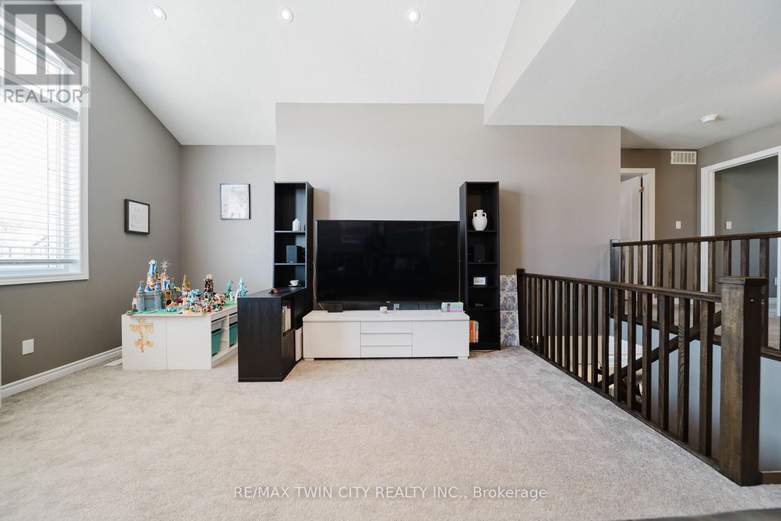 209 Ladyslipper Drive, Waterloo, Ontario  N2V 0C3 - Photo 28 - X12776028