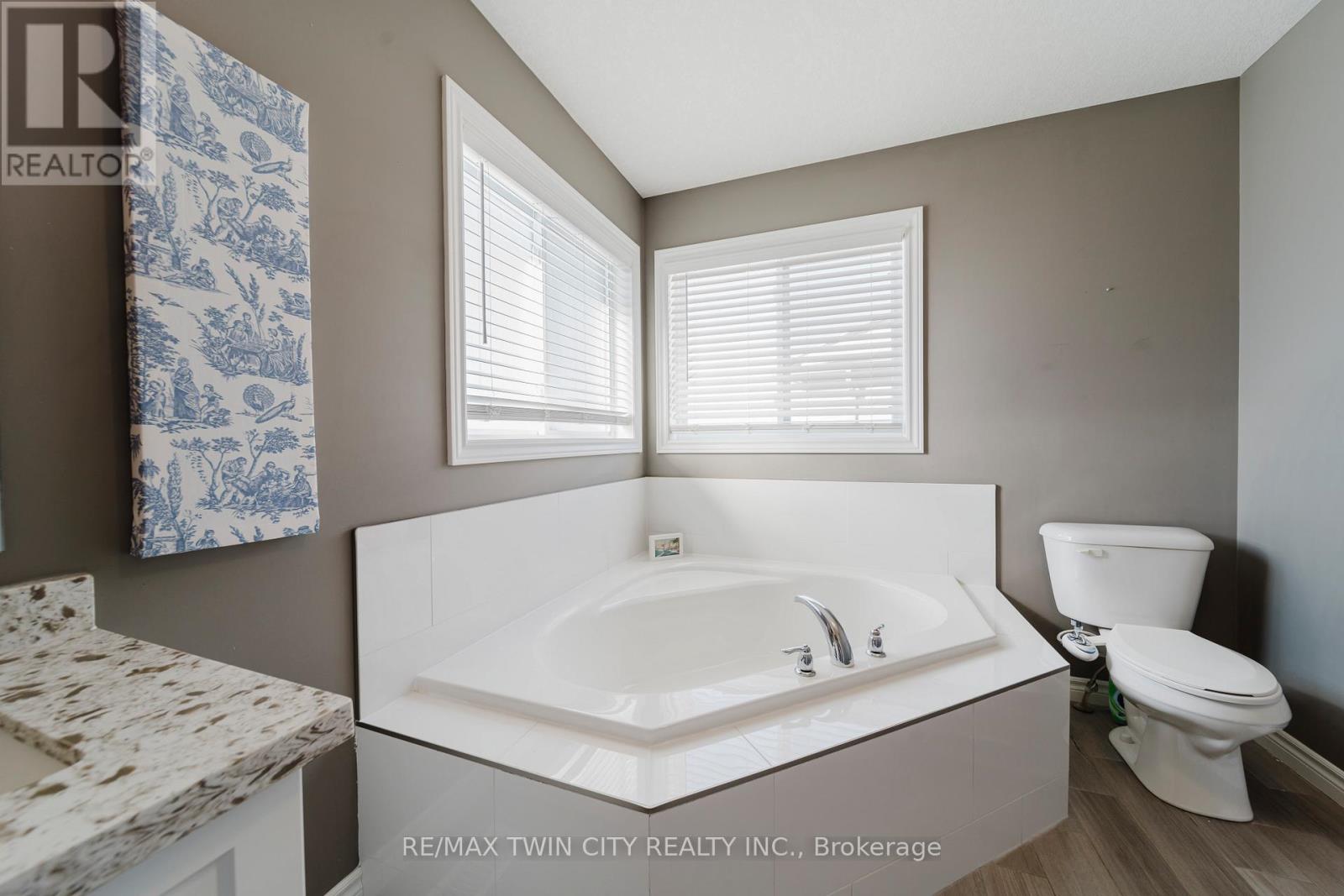 209 Ladyslipper Drive, Waterloo, Ontario  N2V 0C3 - Photo 39 - X12776028