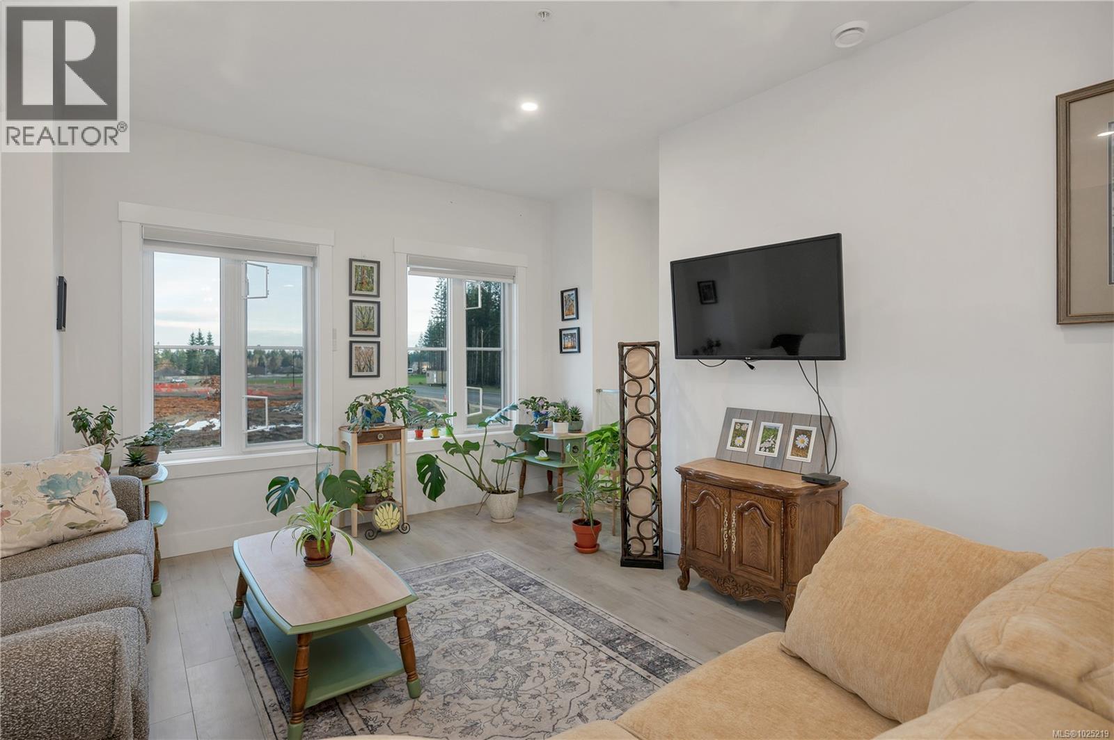 10 701 Sitka St, Campbell River, British Columbia  V9H 0E5 - Photo 4 - 1025219