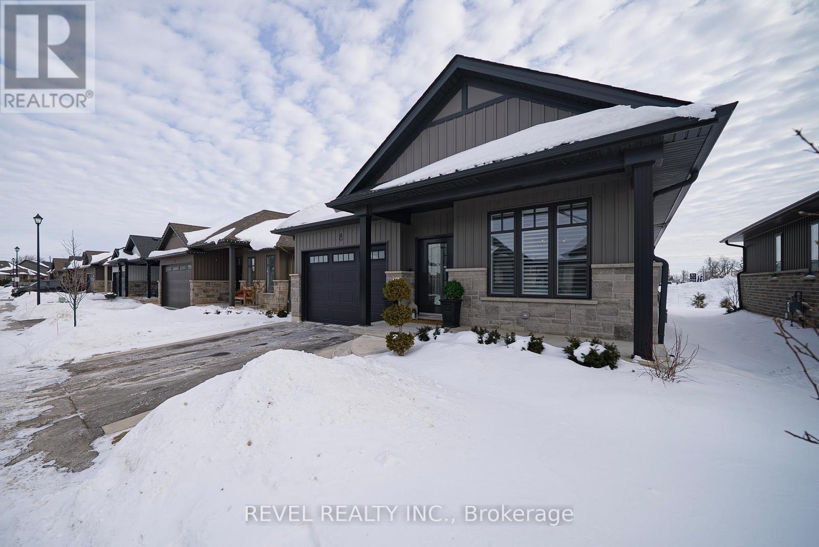 8 - 24 Craddock Boulevard, Haldimand, Ontario  N0A 1J0 - Photo 2 - X12776040