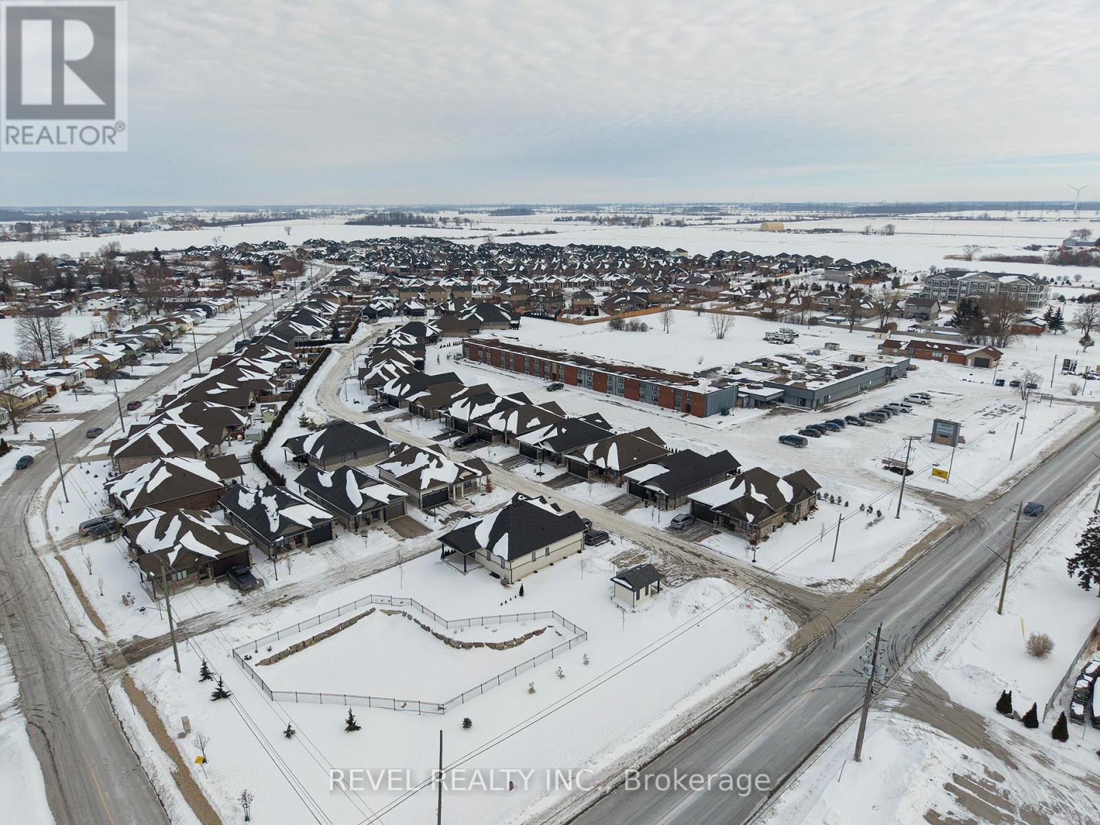 8 - 24 Craddock Boulevard, Haldimand, Ontario  N0A 1J0 - Photo 37 - X12776040