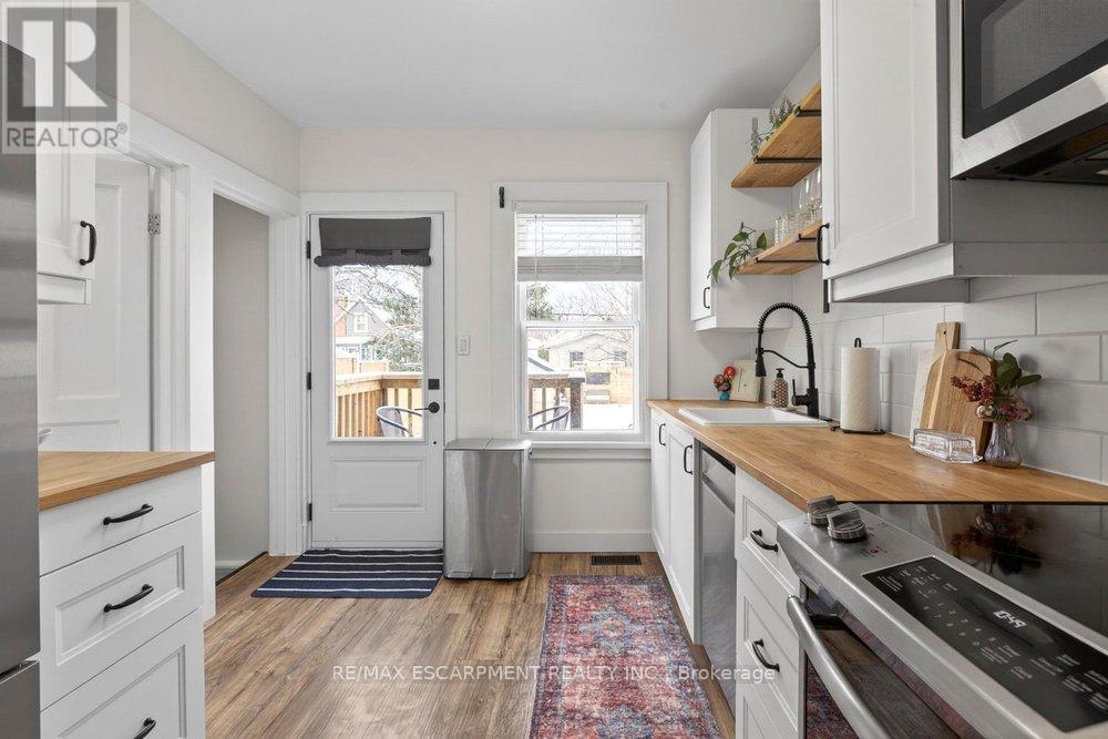 19 Huxley Avenue N, Hamilton, Ontario  L8H 4P1 - Photo 10 - X12776096