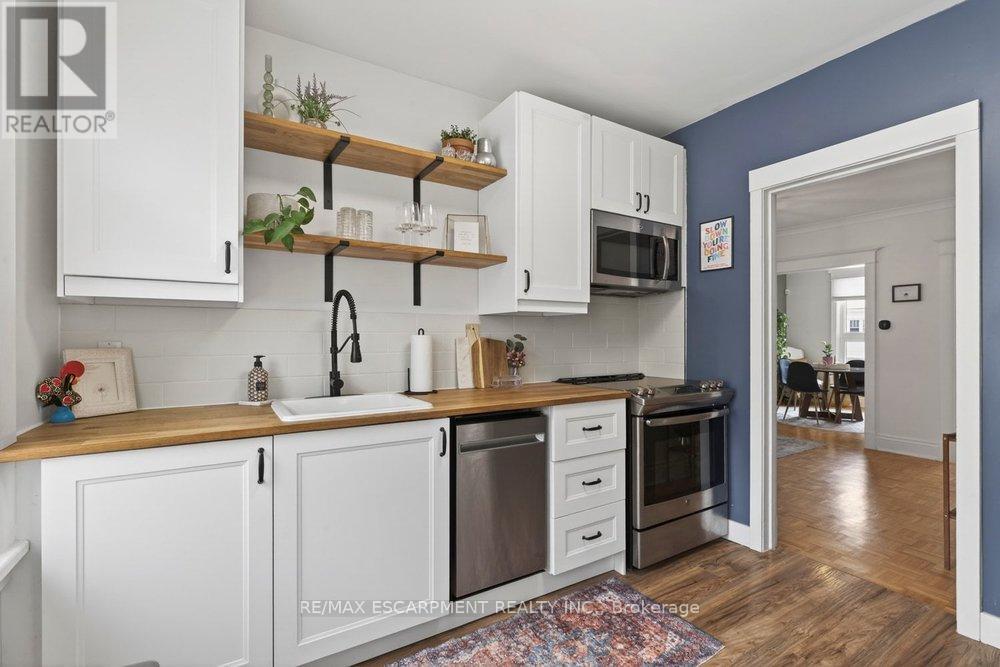 19 Huxley Avenue N, Hamilton, Ontario  L8H 4P1 - Photo 13 - X12776096